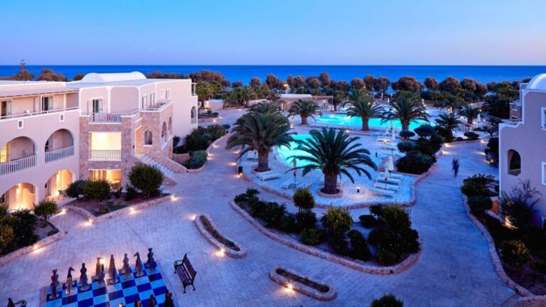 Kelionė į Santorini – Santo Miramare Resort 4+*