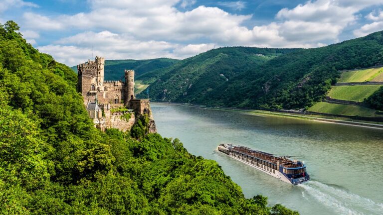 Gražiausi Reino pakrantės miestai