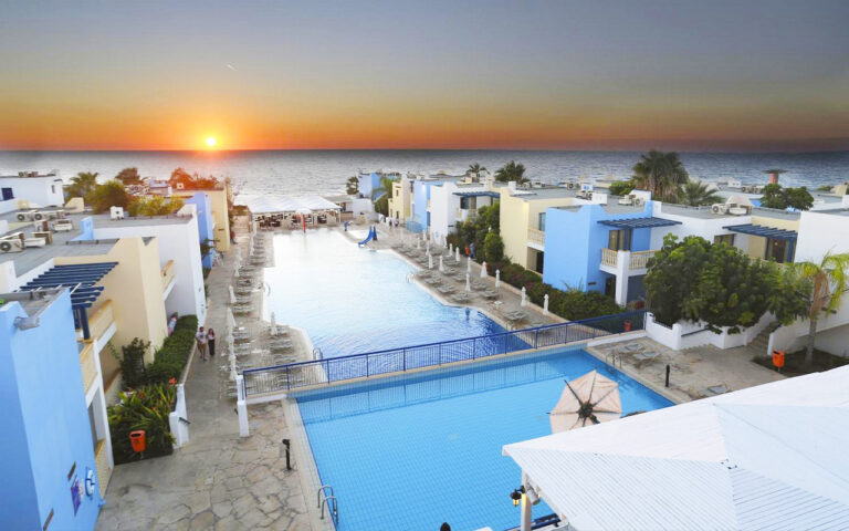 Eleni Holiday Village – Paphos Coral Area, Kipras