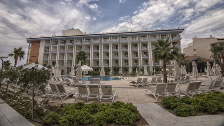 RAMADA HOTEL & SUITES BY WYNDHAM KUSADASI 4* – Kusadasi, Turkija