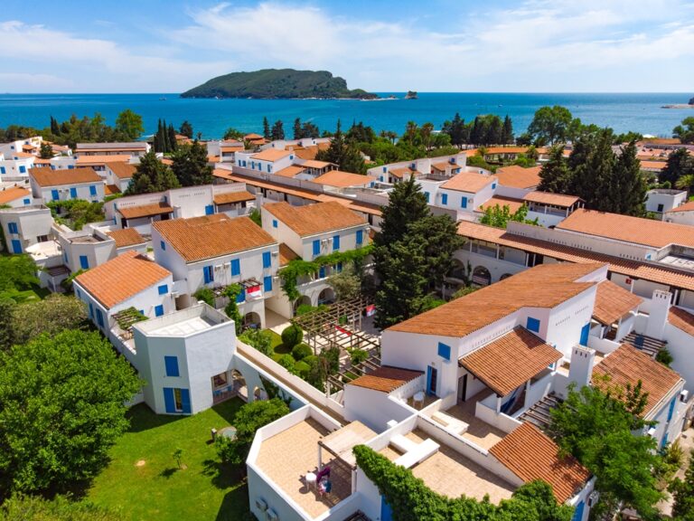 SLOVENSKA PLAZA 4 4* – Budva, Juodkalnija