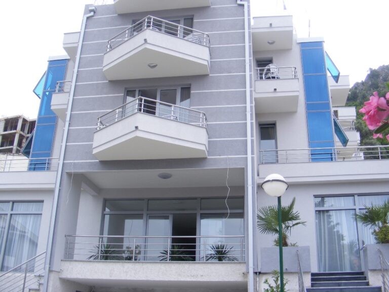 LA MER BY AYCON 4* – Becici, Juodkalnija