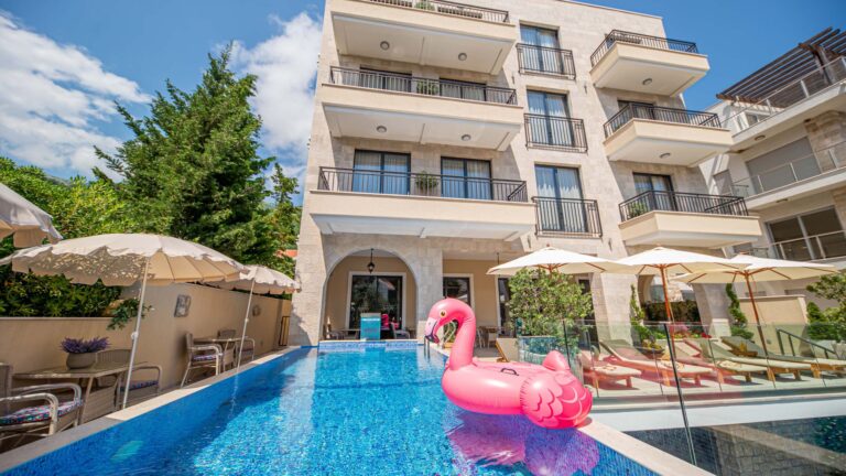 HOTEL AMFORA 4* – Petrovac, Juodkalnija