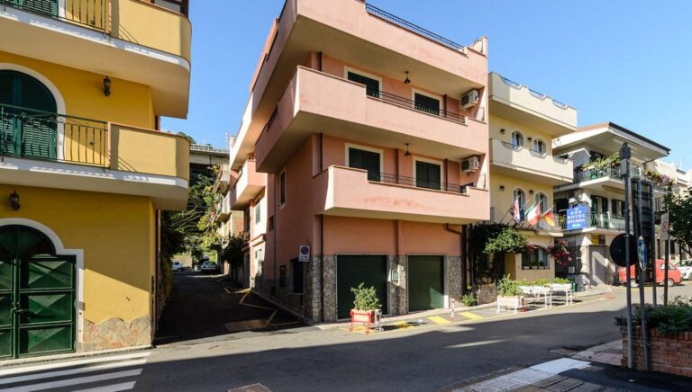 Le Tartarughe 3* – Taormina, Italija