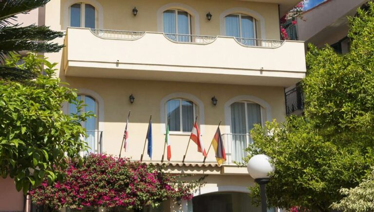 Sylesia 3* – Taormina, Italija