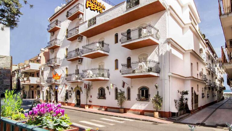 Da Peppe 3* – Taormina, Italija