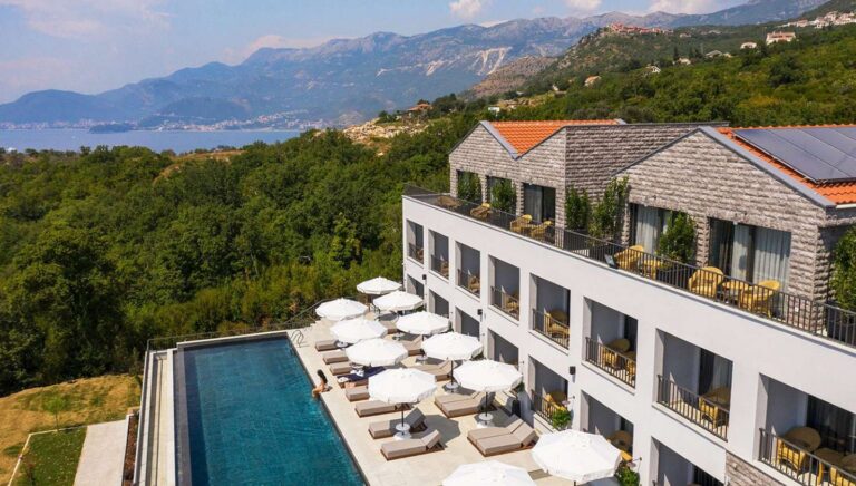 Vivid Blue Serenity Resort 4* – Petrovac, Juodkalnija