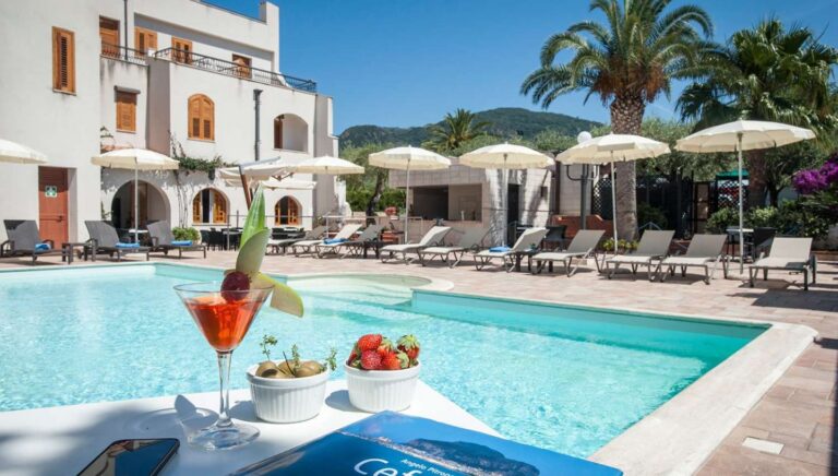 Baia Del Capitano 4* – Cefalu, Italija