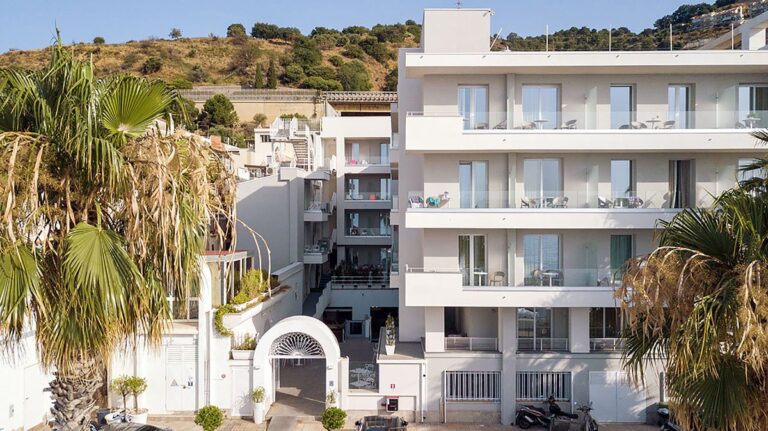 Albatros Beach Hotel 4* – Taormina, Italija