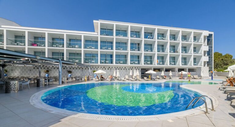 River Rock 3* – Ayia Napa, Kipras
