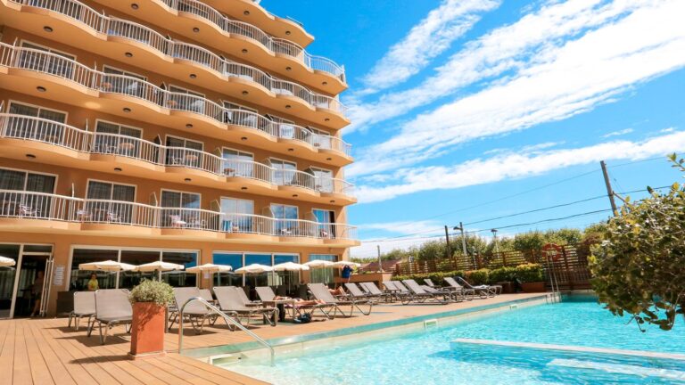 Volga 4* – Costa del Barcelona Maresme, Ispanija